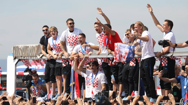 Cầu thủ Croatia  tặng toàn bộ 21 triệu Bảng tiền thưởng cho trẻ em bị thiệt thòi