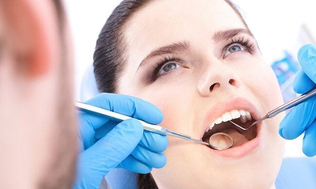 Bọc răng sứ thẩm mỹ là gì?