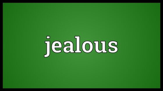 Jealous đi với giới từ gì? Jealous of là gì?