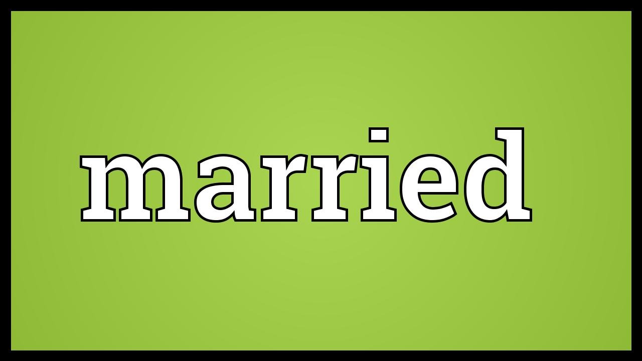 Married đi với giới từ gì? Marry + with hay to?