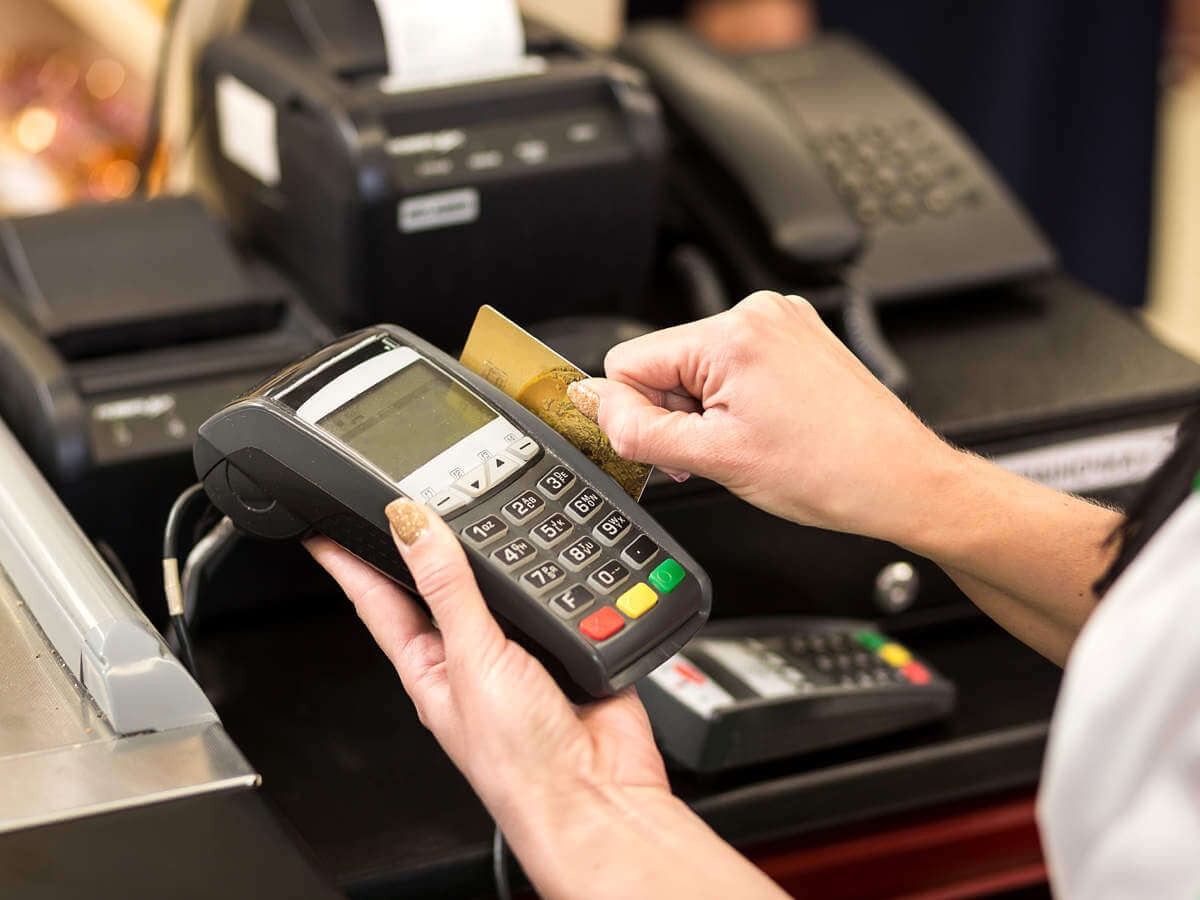 Các cách giải quyết khi thẻ tín dụng bị trừ tiền