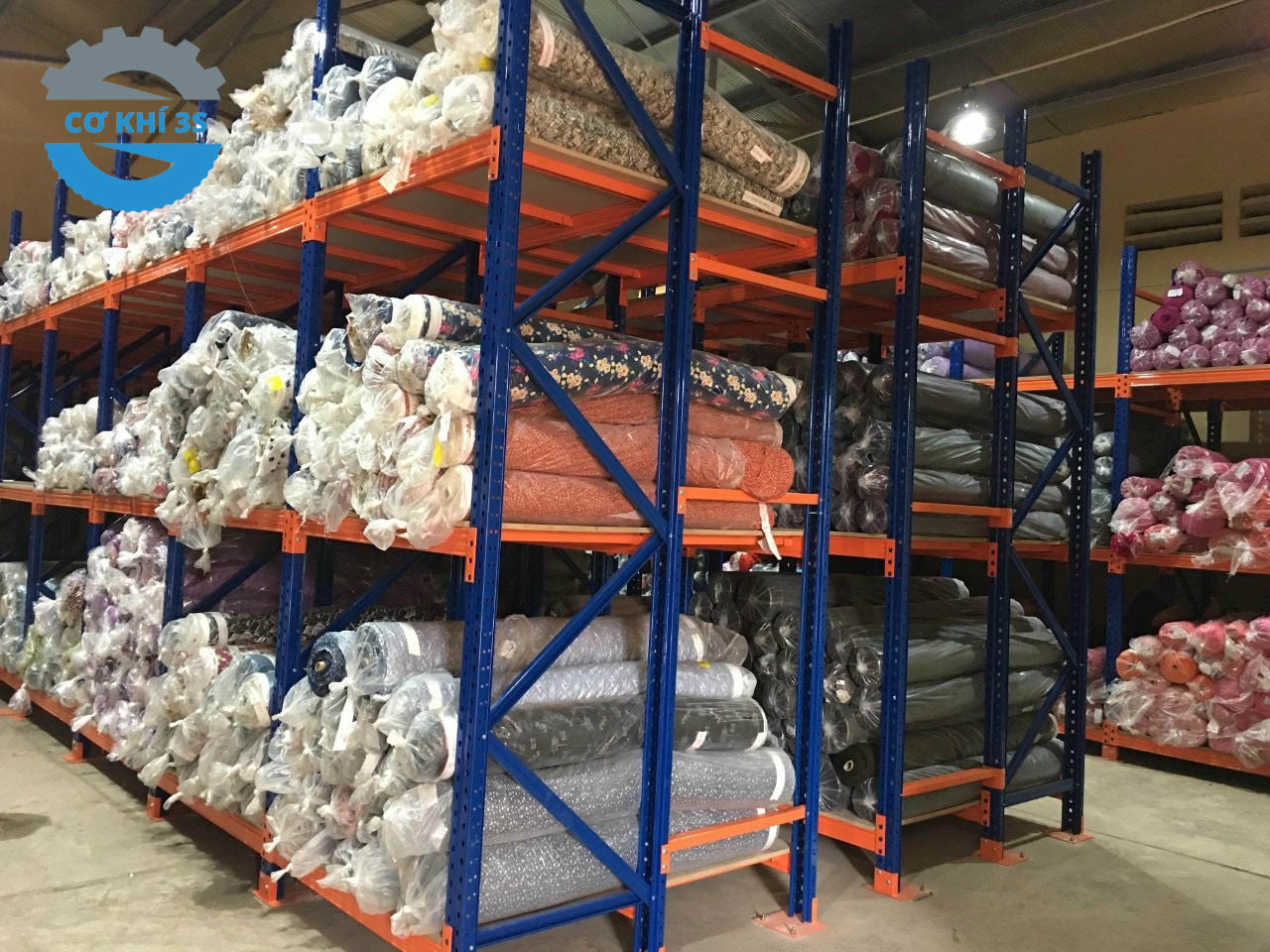 Kệ để vải hạng nhẹ