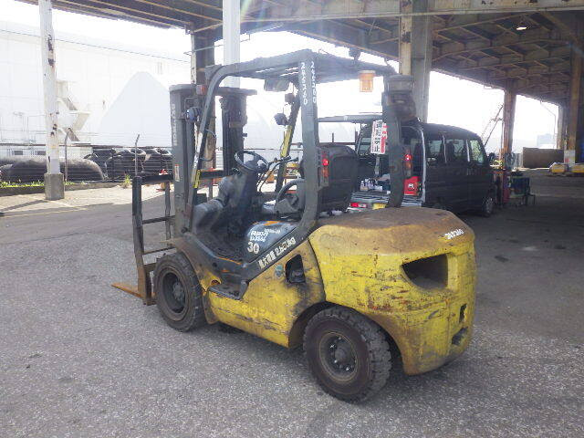 Xem xe nâng dầu Komatsu nhật bãi 3 tấn FD30T-17